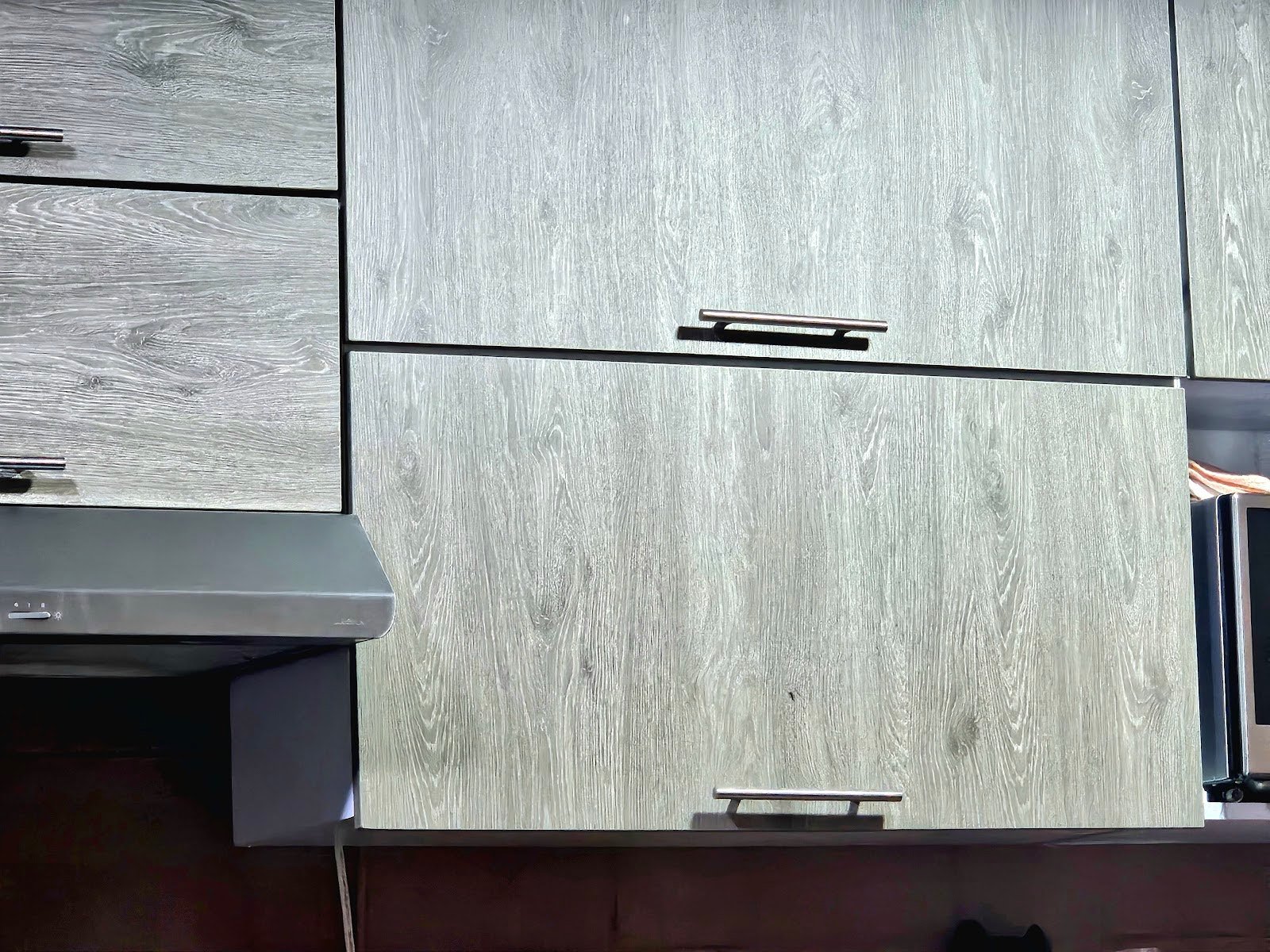 Color Scheme with Two Kitchen Cabinet Colors