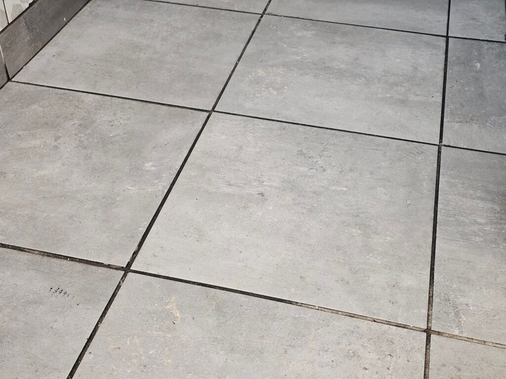 Light Grey Tile with a Dark Grout