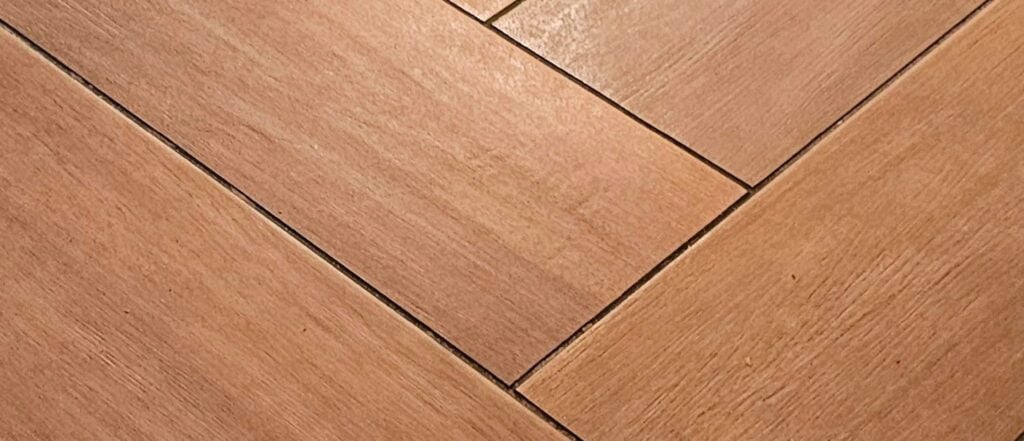 ine up in the same way as the Chevron is to cut a big chunk out of both tiles