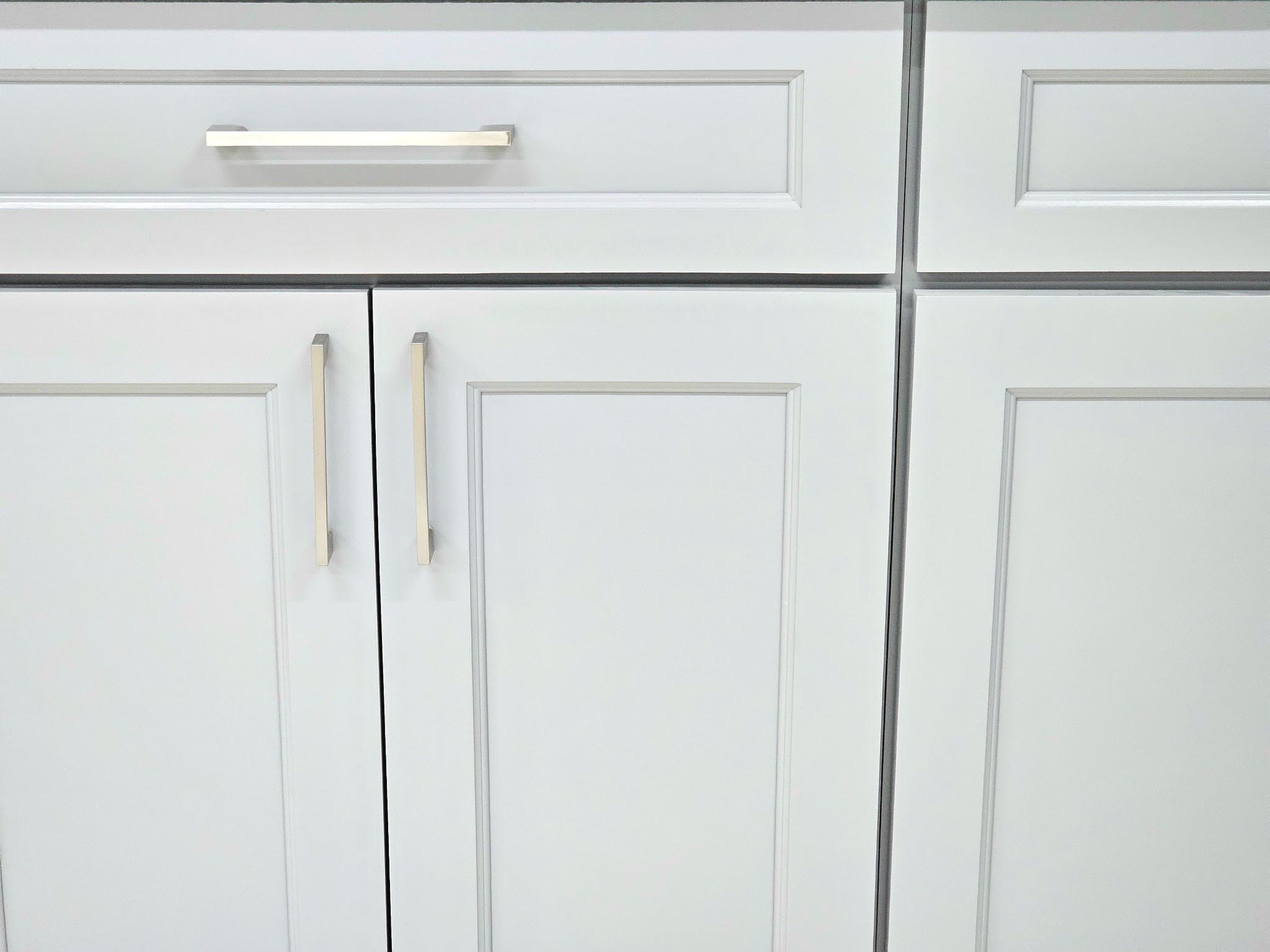 Ogee edge Shaker kitchen cabinets with detailed cabinet doors